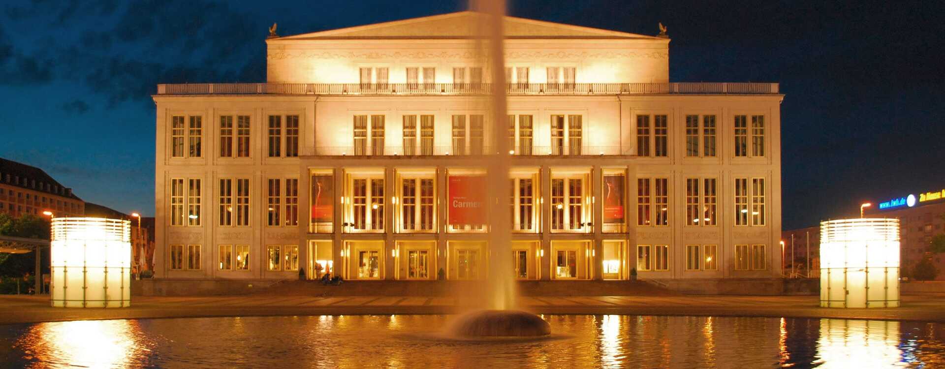 Leipziger Oper bei Nacht
